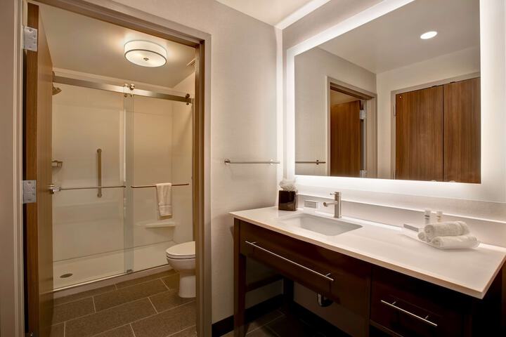 Bathroom shower