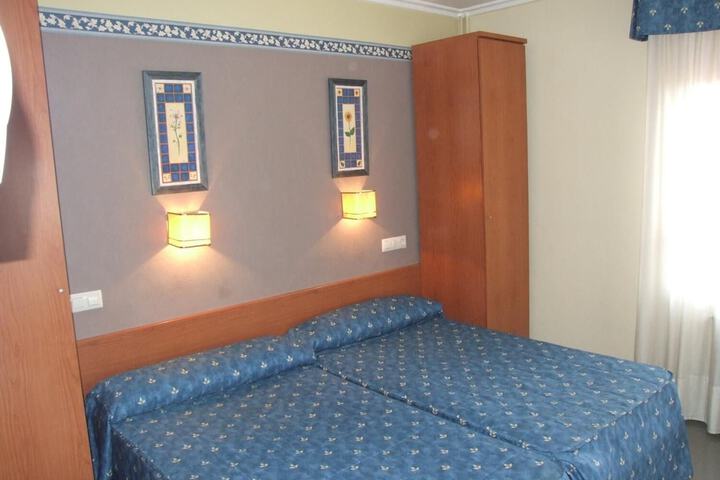 Room 9 of 31