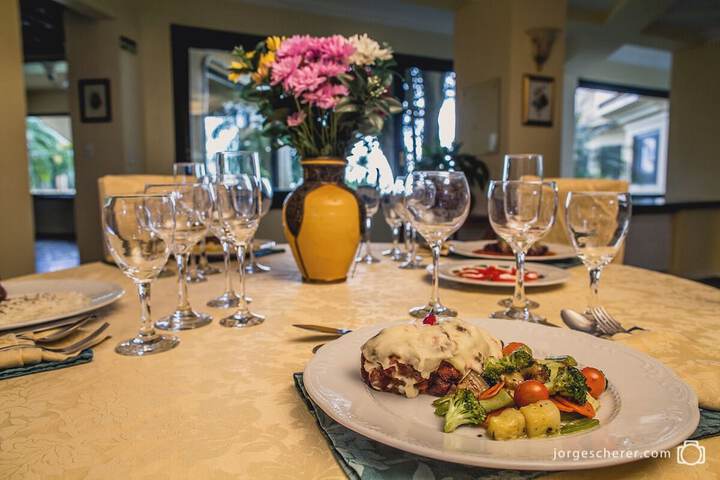 Dining 92 of 127