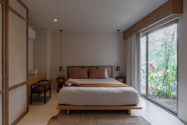 Room 19 of 80