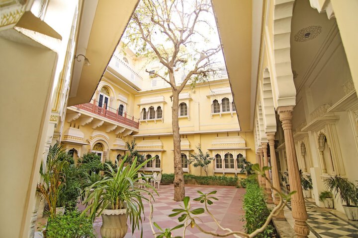 Hotel Exterior 56 of 70