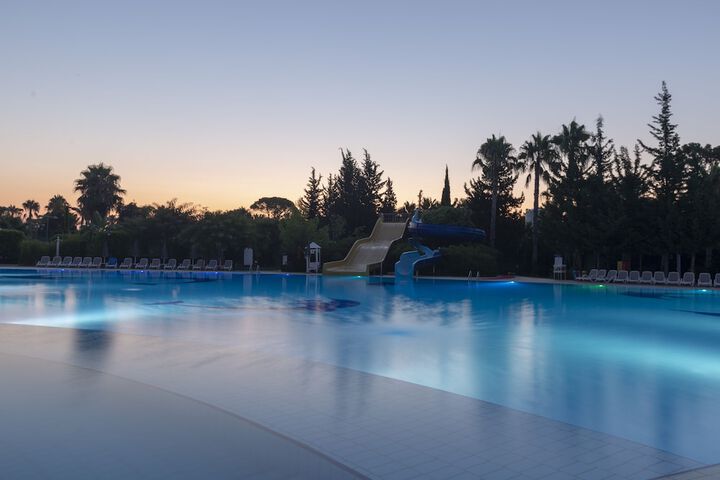 Pool 32 of 103