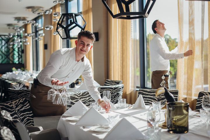 Dining 100 of 108