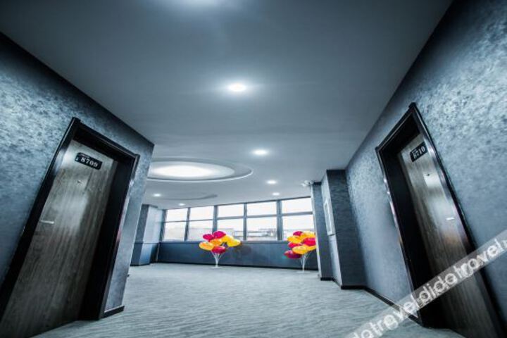 Hotel Interior 5 of 32