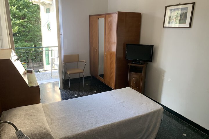 Room 12 of 40