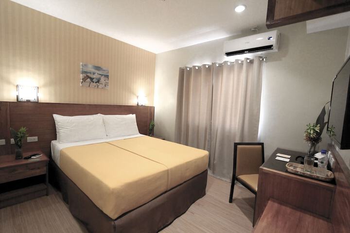 Room 9 of 56
