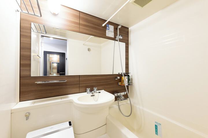 Clean Restrooms