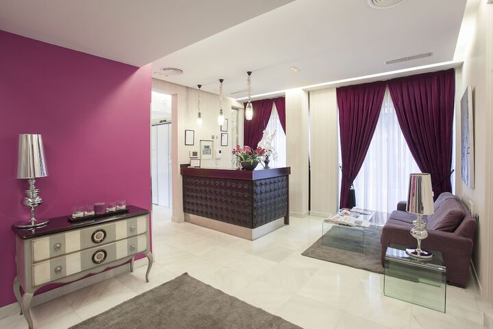 Entrance & Lobby