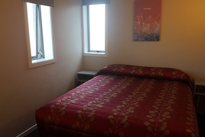 Room 13 of 34