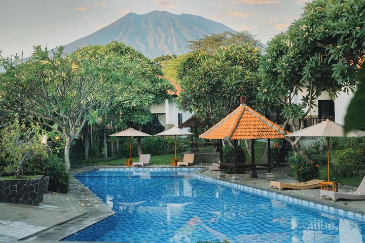Pool 156 of 176
