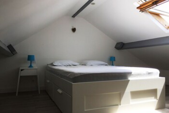 Room 13 of 15