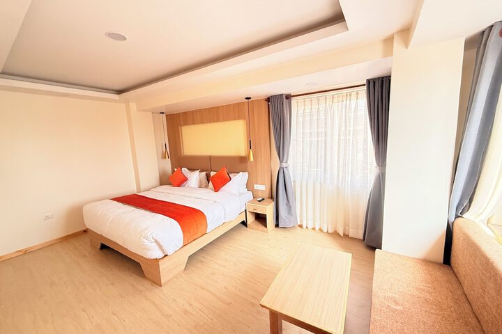 Room 4 of 39