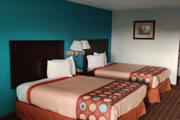 Room 11 of 34