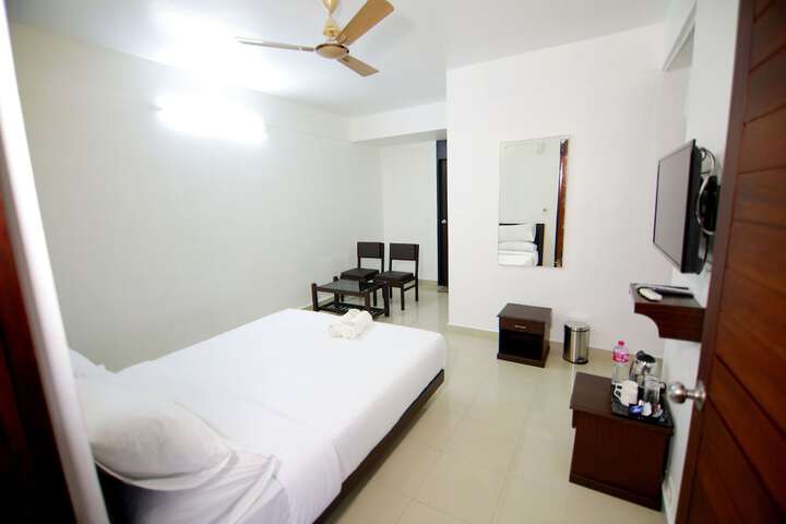 Room 5 of 25