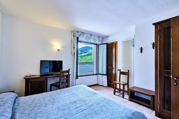 Room 6 of 20