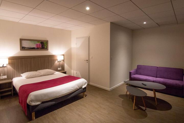 Room 25 of 35
