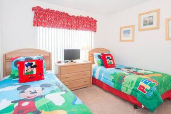 Room 7 of 15