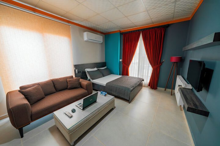 Room 7 of 27
