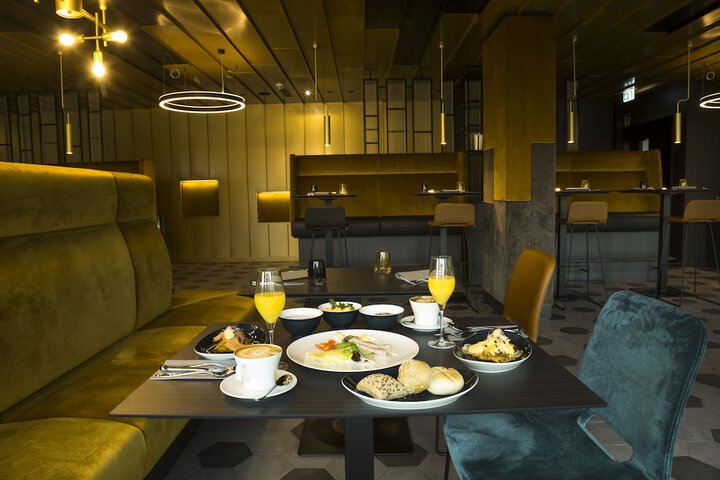 Breakfast/Coffee Service 18 of 33