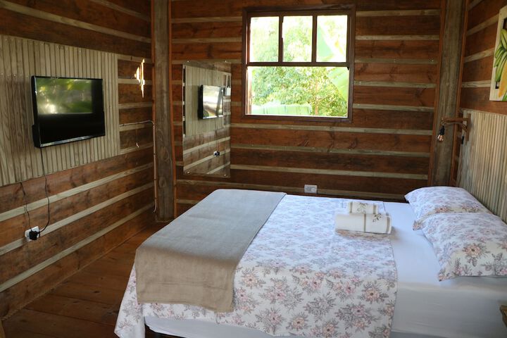 Room 7 of 32