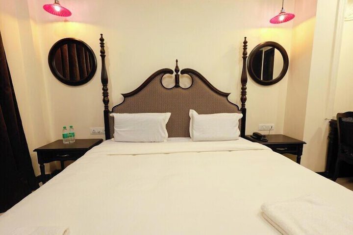 Room 3 of 18