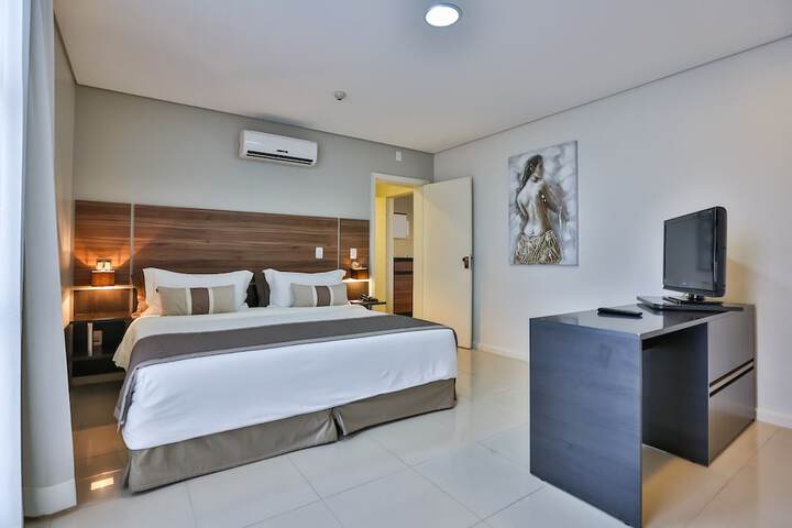 Room 5 of 126