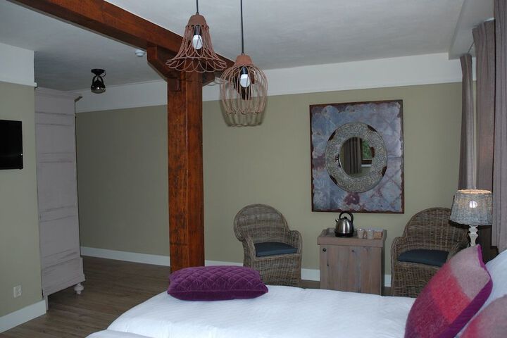 Room 16 of 24