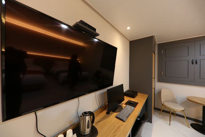 Room 29 of 100