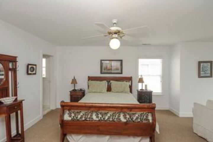 Room 21 of 46