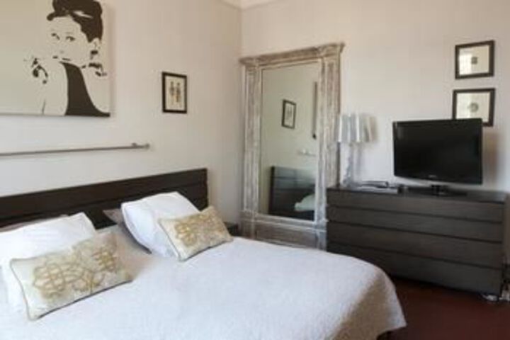 Room 12 of 21