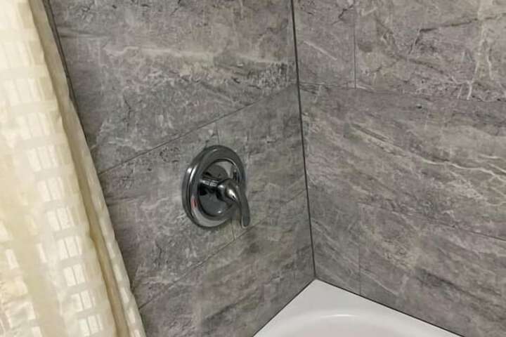 Room 2 of 9