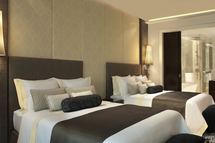Room 16 of 207