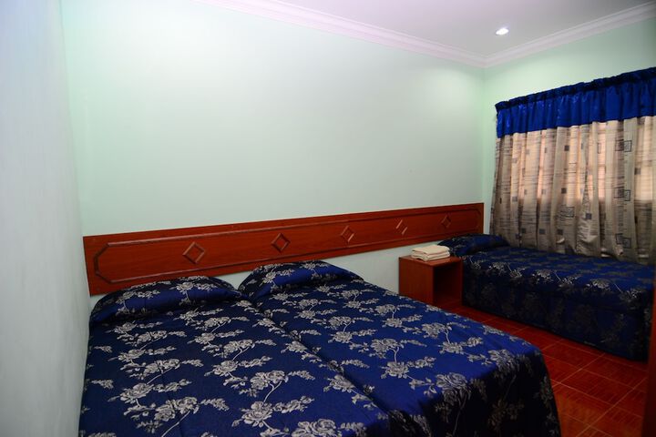 Room 12 of 64
