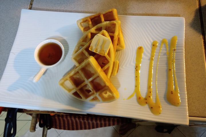 Dining 40 of 63
