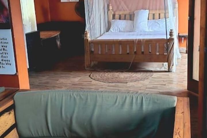 Room 29 of 43