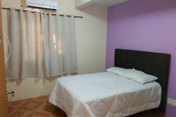 Room 5 of 8