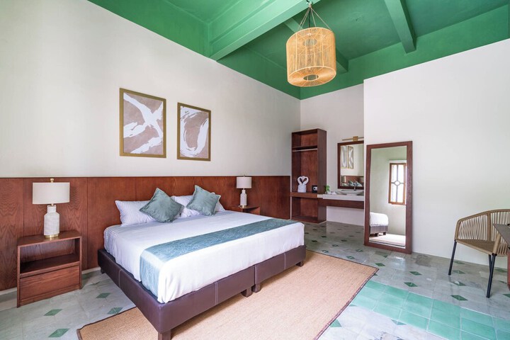 Room 8 of 17