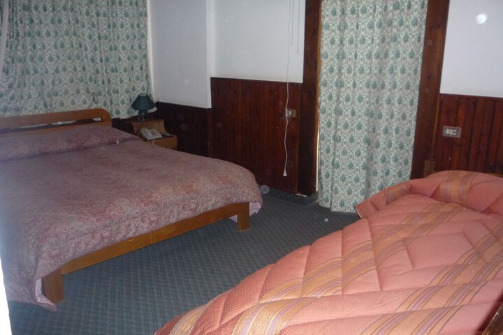 Room 12 of 84