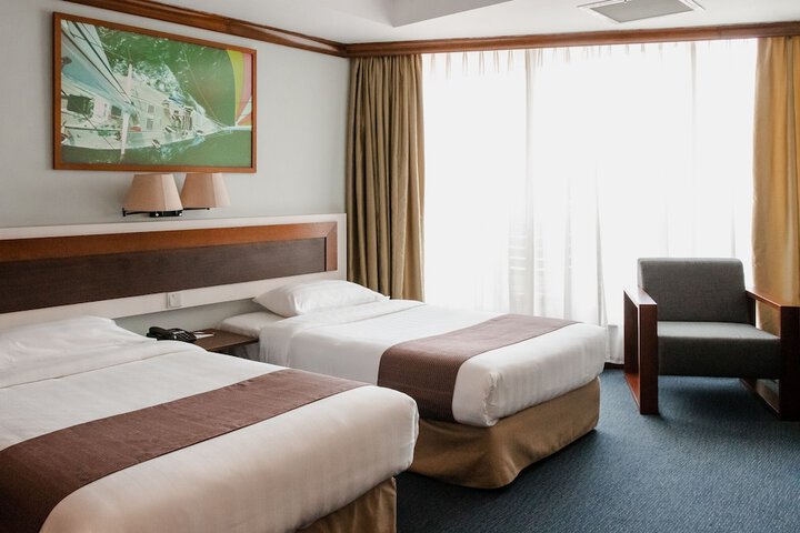 Room 7 of 30