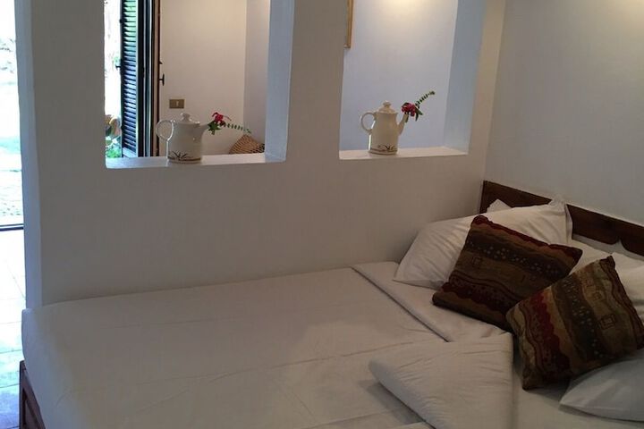 Room 5 of 49