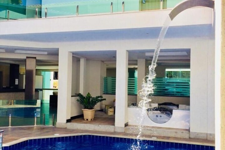 Pool 33 of 54