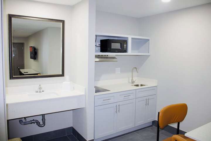 Room 12 of 25