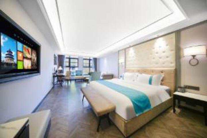 Room 10 of 10