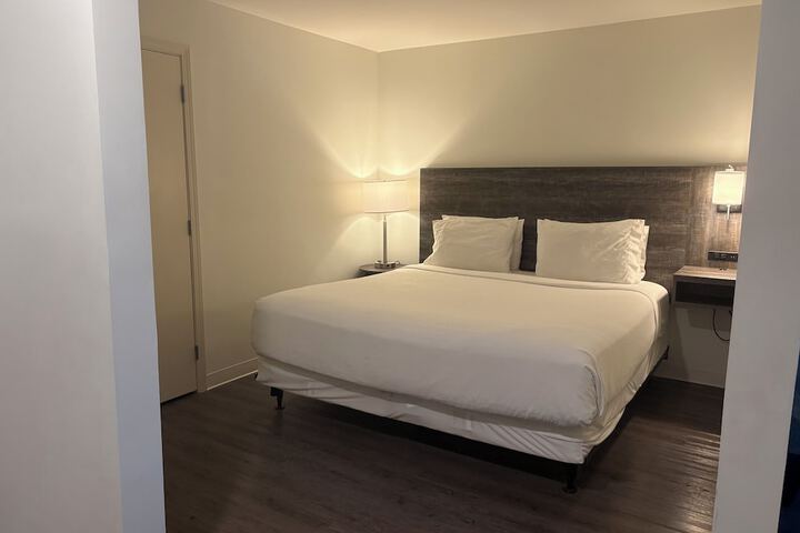 Room 11 of 35