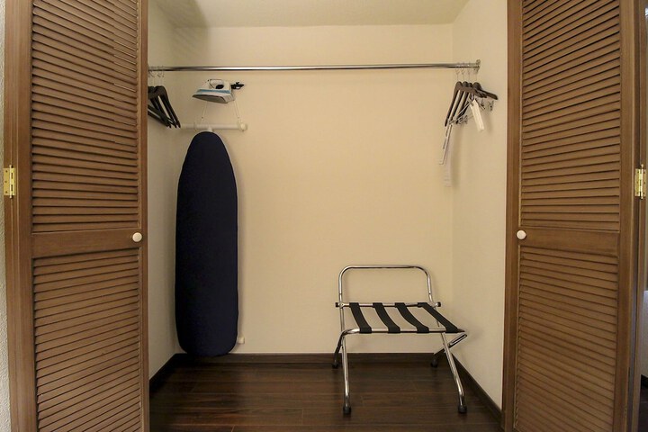 Room 17 of 50