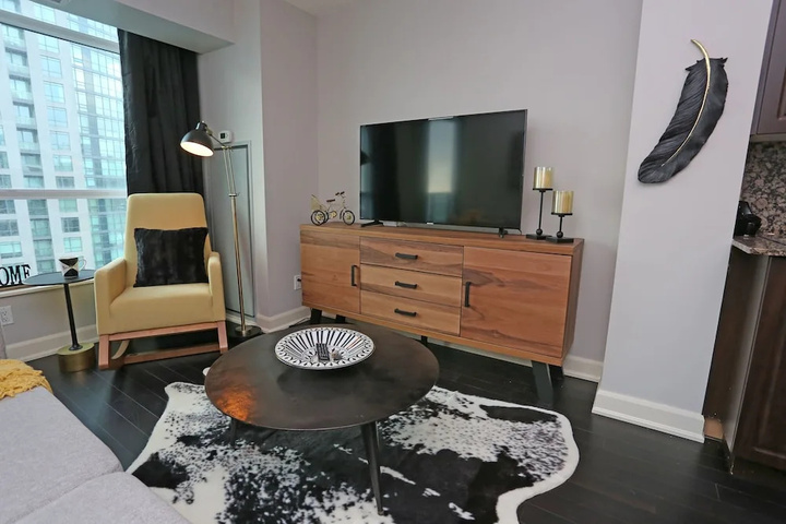 Room 4 of 24