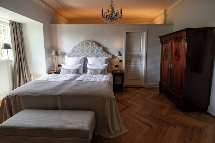 Room 10 of 57