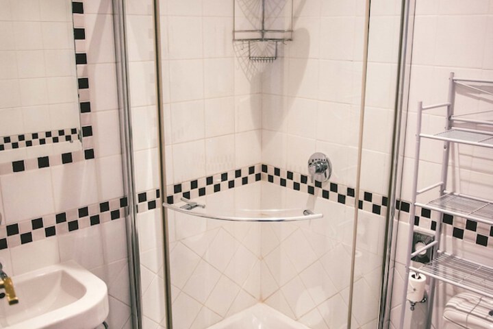 Clean Restrooms