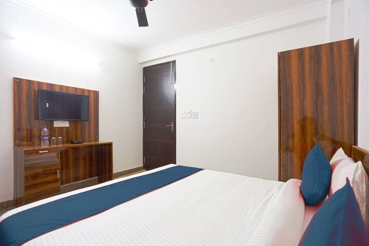 Room 6 of 23