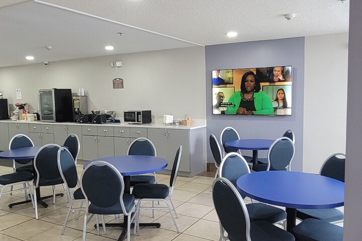 Breakfast area
